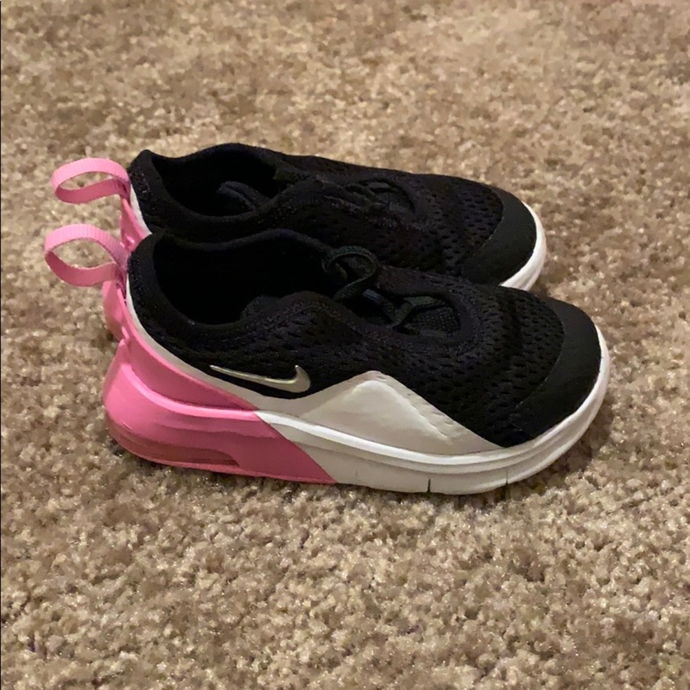 Toddle nikes